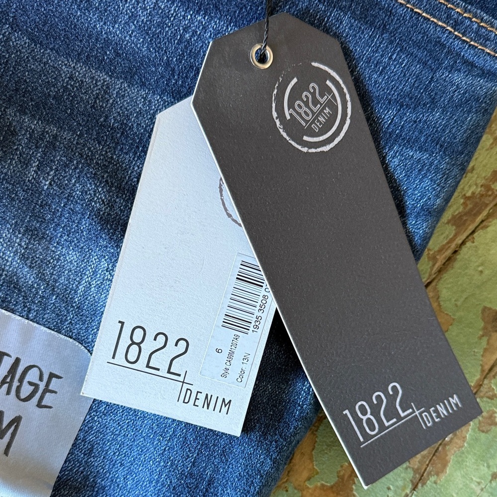 1822 Denim Dark Blue Cropped Jeans - Picture 7 of 10